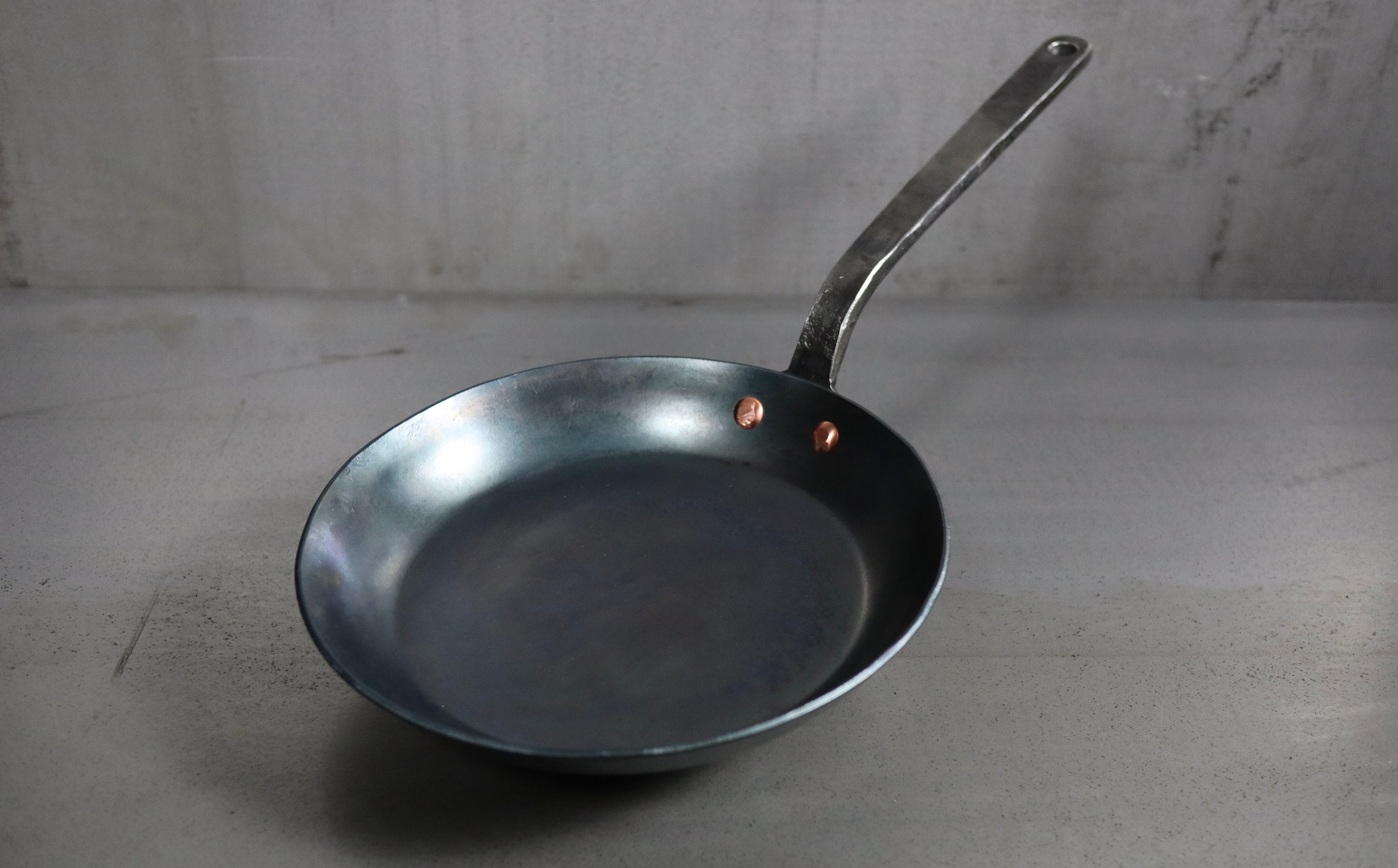 24 cm Poêle forgée en acier – Gamme Héritage